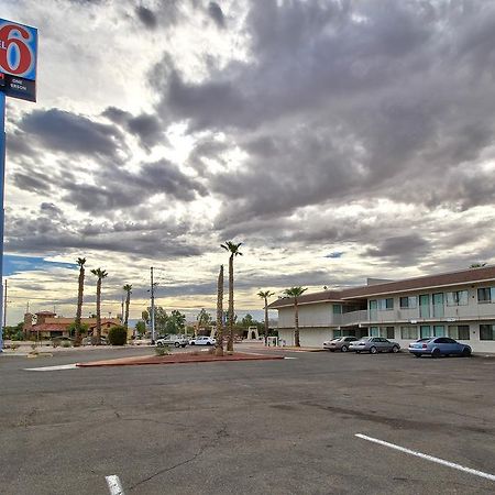 Budgetel Inn & Suites Юма Екстериор снимка