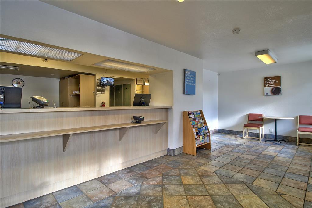 Budgetel Inn & Suites Юма Интериор снимка