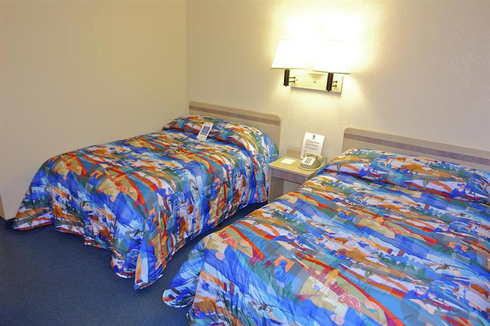 Budgetel Inn & Suites Юма Стая снимка
