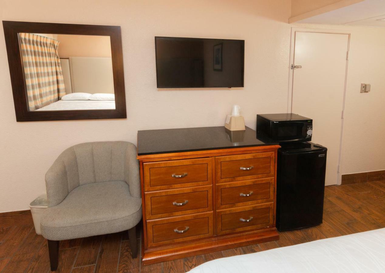 Budgetel Inn & Suites Юма Екстериор снимка